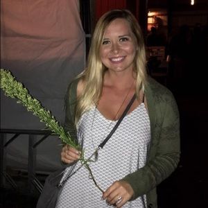 Meet your Posher, Melissa